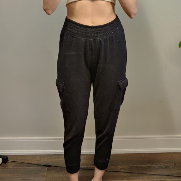 [SOLD] Garage black cargo sweatpants jogger - Picture 4 of 7